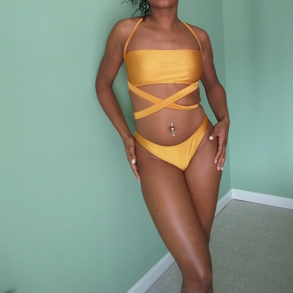 Women's gold multi-way two-piece bikini set - Picture 3 of 10